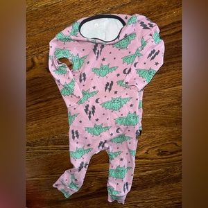 Bats rags to Raches Peekabooty romper 6-9 months